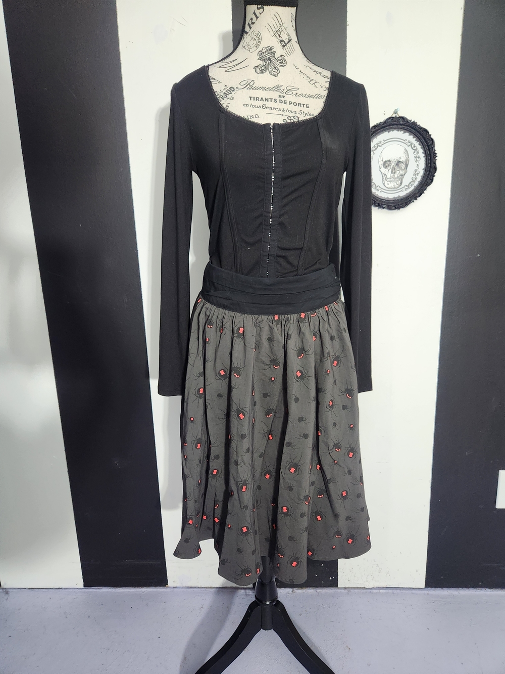 Sourpuss Widow Spider Skirt